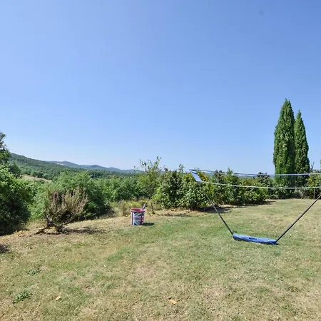 1 Bedroom Beautiful In San Vito In Monte Baccano